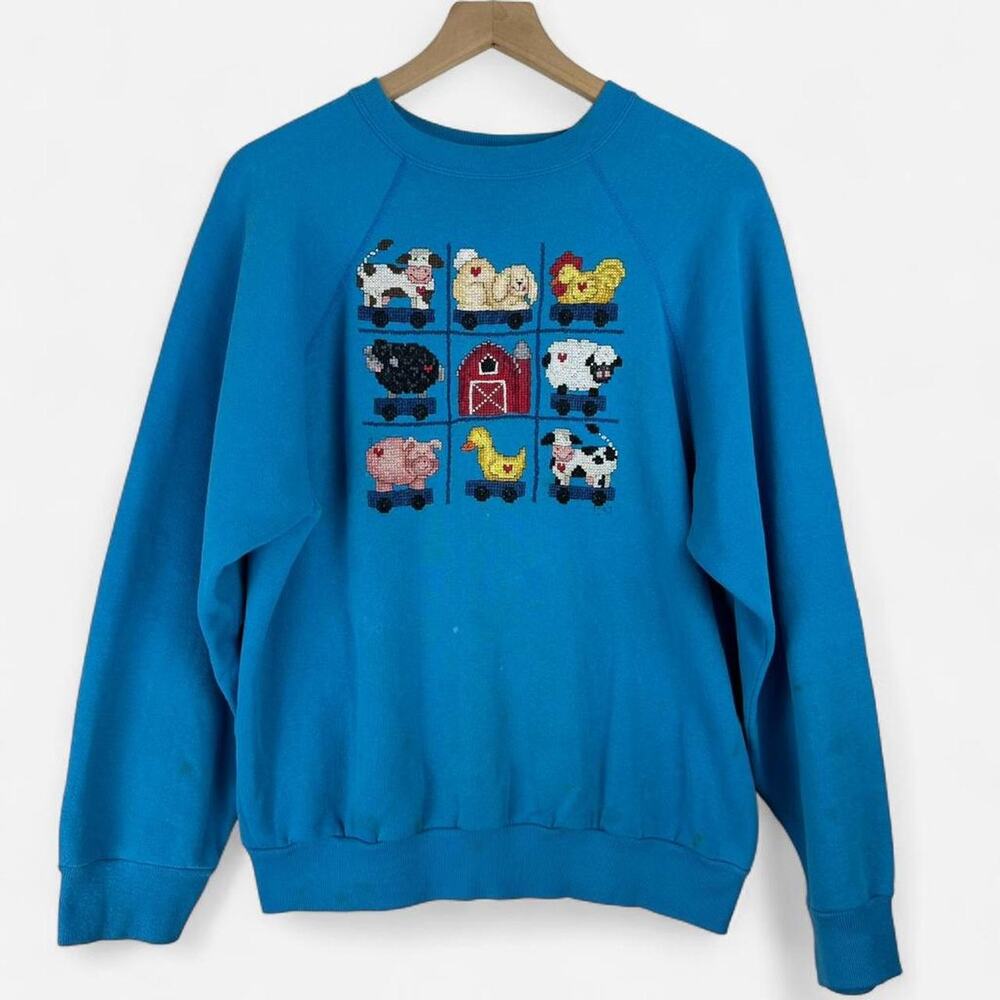 Vintage 90s Tultex farm animal crewneck blue cross stitch graphic size L